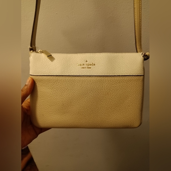♠️Kate Spade♠️ *EUC* Women's, Crossbody Bag, Color Cream, White - Picture 3 of 9
